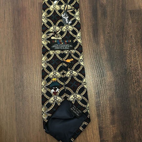 Looney Tunes Vintage 1994 Tie, Bugs Bunny, Tasmanian Devil, Daffy Duck - Picture 5 of 5